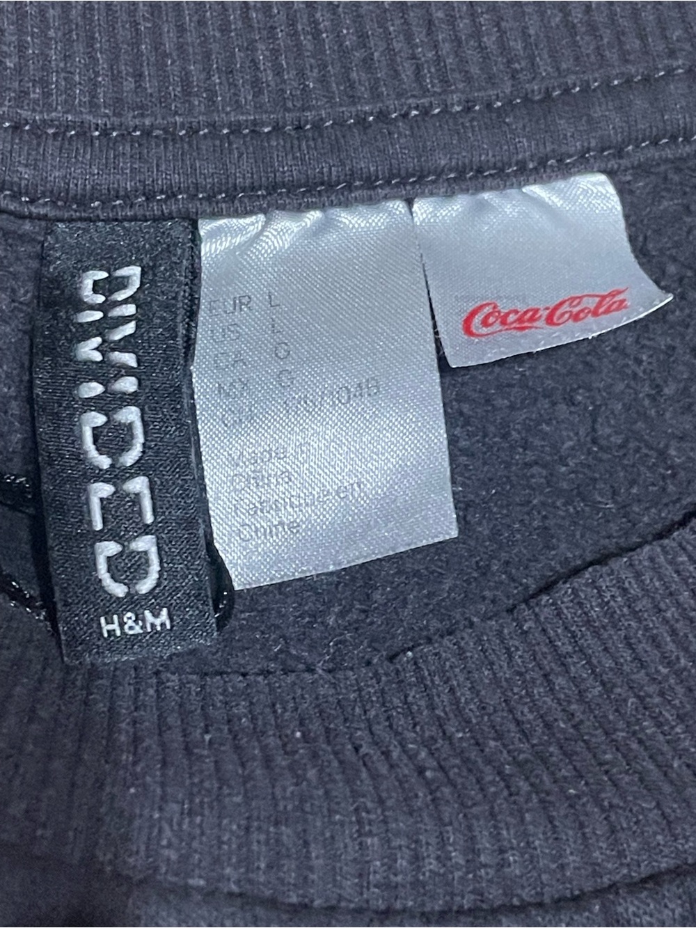 Coca Cola Black Logo Crewneck Sweater - Picture 4 of 4